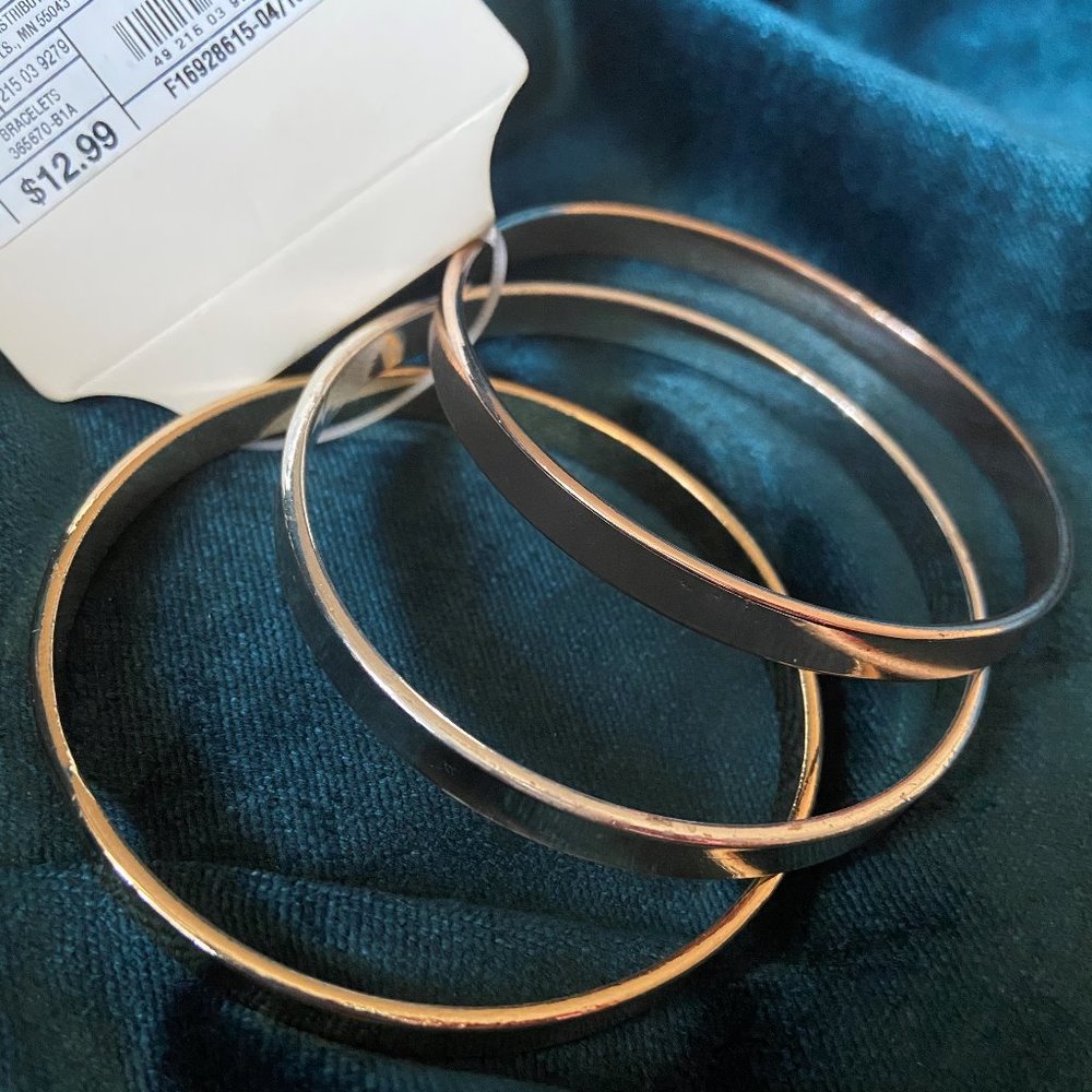NWT Bangles Set